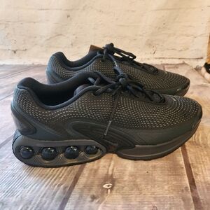 Nike Air Max Dn sz 11